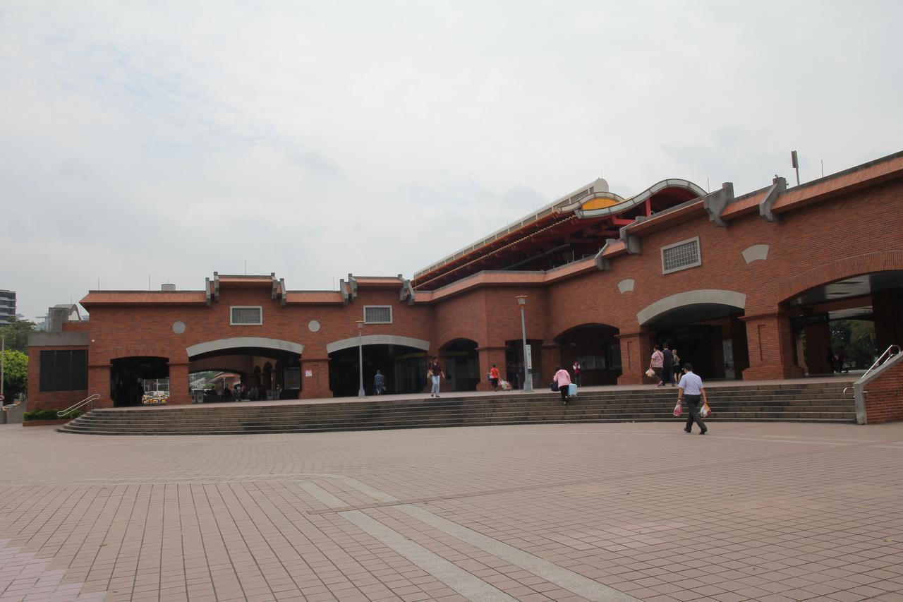 Tourist Bunny Hostel Tamsui Luaran gambar